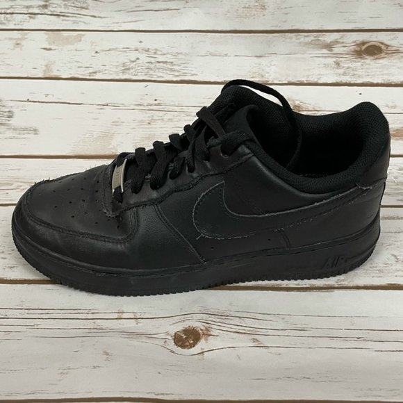 Nike Other - NIKE Air Force 1 low black leather sneakers